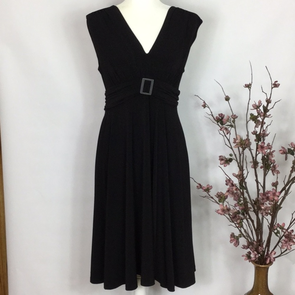 HOST PICK 🎊🎉🎊👍Mimi Maternity Dress